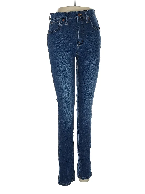 Stretch Jeans for Flexibility -High-Rise Skinny Jeans in Dark Wash