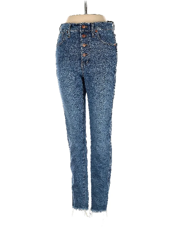 Gray Jeans for Neutral Tone -High-Rise Straight-leg Jeans in Medium Wash