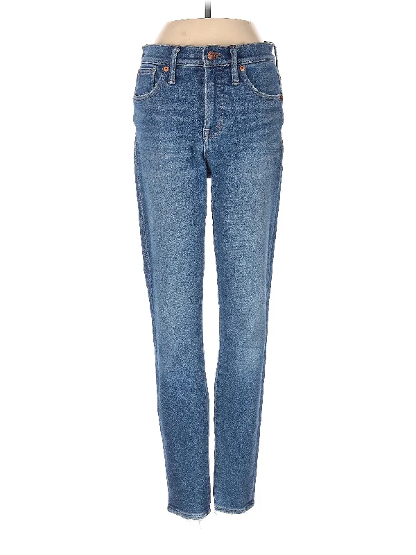 Holiday Jeans for Festive -Mid-Rise Straight-leg Jeans in Medium Wash