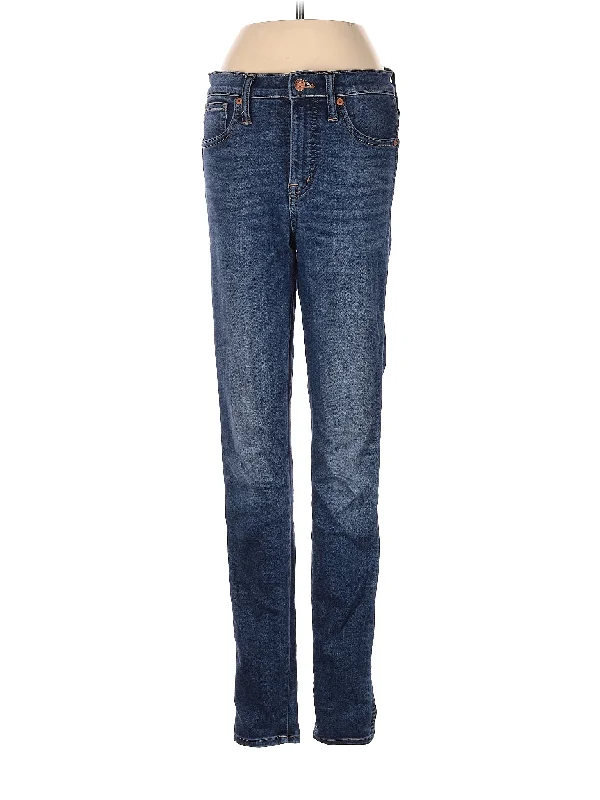 High Waisted Jeans for Shape -High-Rise Straight-leg Jeans in Medium Wash