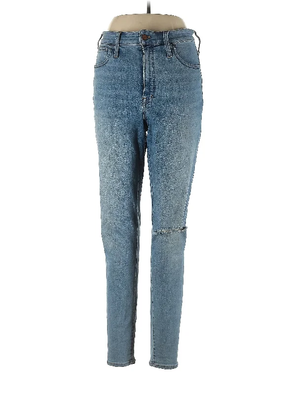 Straight Jeans for Classic Style -High-Rise Skinny Jeans in Light Wash