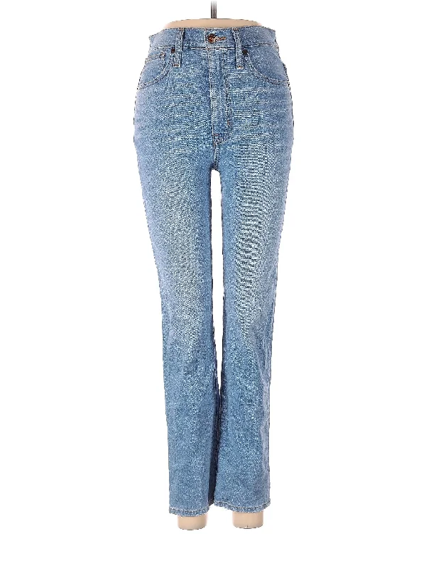 High-end Jeans for Exclusivity -Mid-Rise Bootleg Jeans in Light Wash