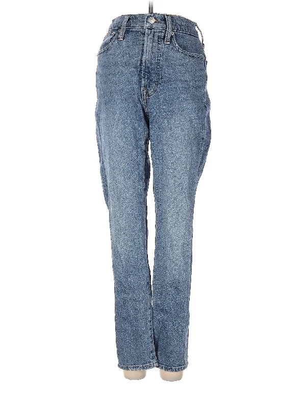 Mom Jeans for Vintage Appeal -Mid-Rise Straight-leg Jeans in Light Wash