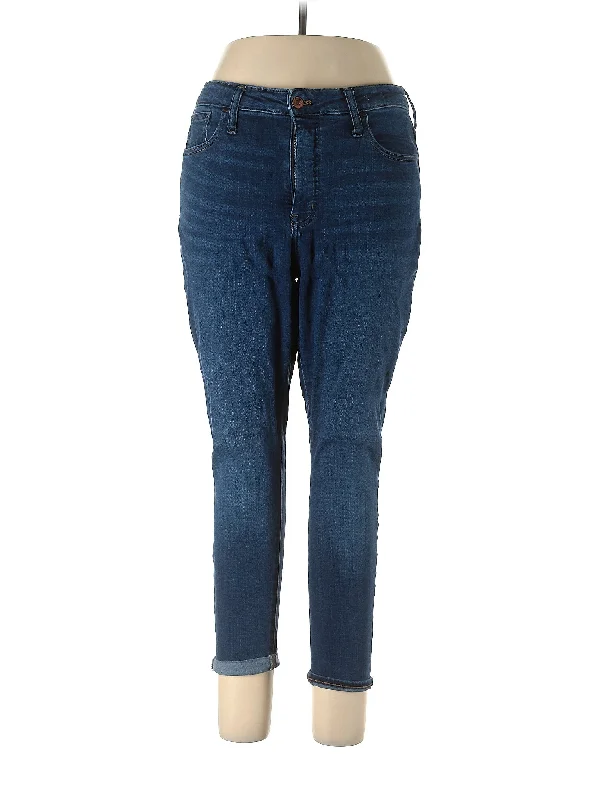 Straight Jeans for Classic Style -Mid-Rise Skinny Jeans in Dark Wash