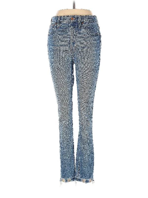 Club Jeans for Social -High-Rise Bootleg Jeans in Light Wash