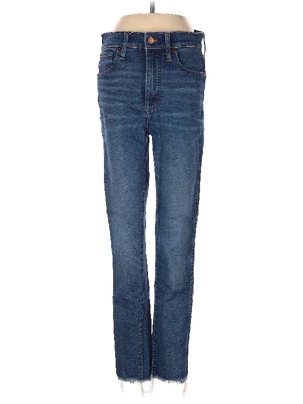 Tapered Jeans for Modern -Mid-Rise Straight-leg Jeans in Medium Wash