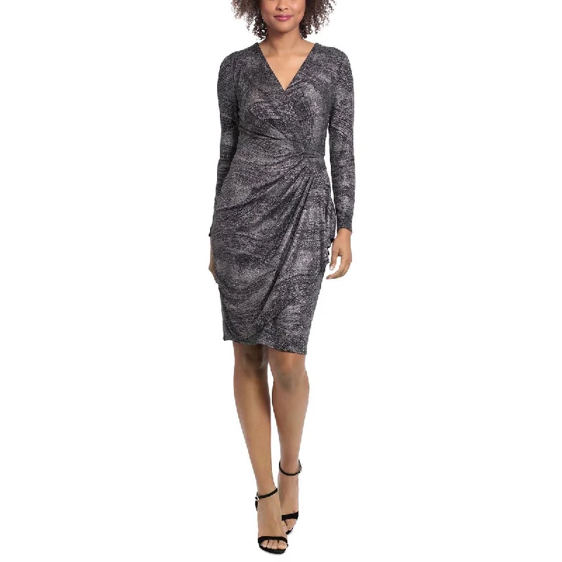 Sequined Party Dress for Sparkle Look -London Times Womens Metallic Knee Cocktail and Party Dress