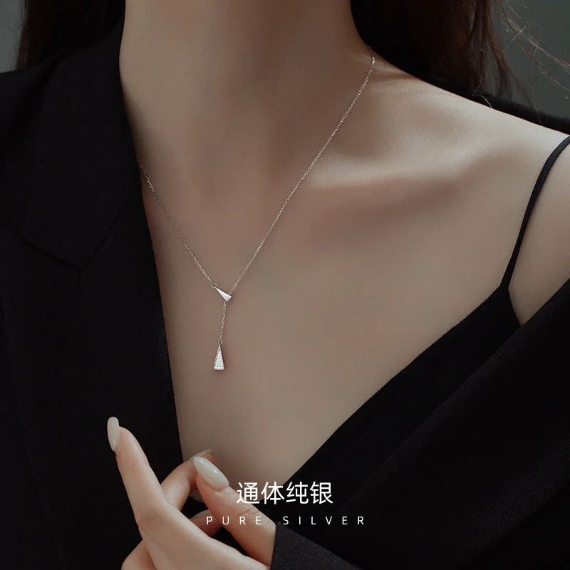 Necklaces and pendants with infinity love symbols for an eternal, romantic gesture-Wholesale Y-shaped S925 Sterling Silver Gold-plated Small and Slender Triangular Necklace